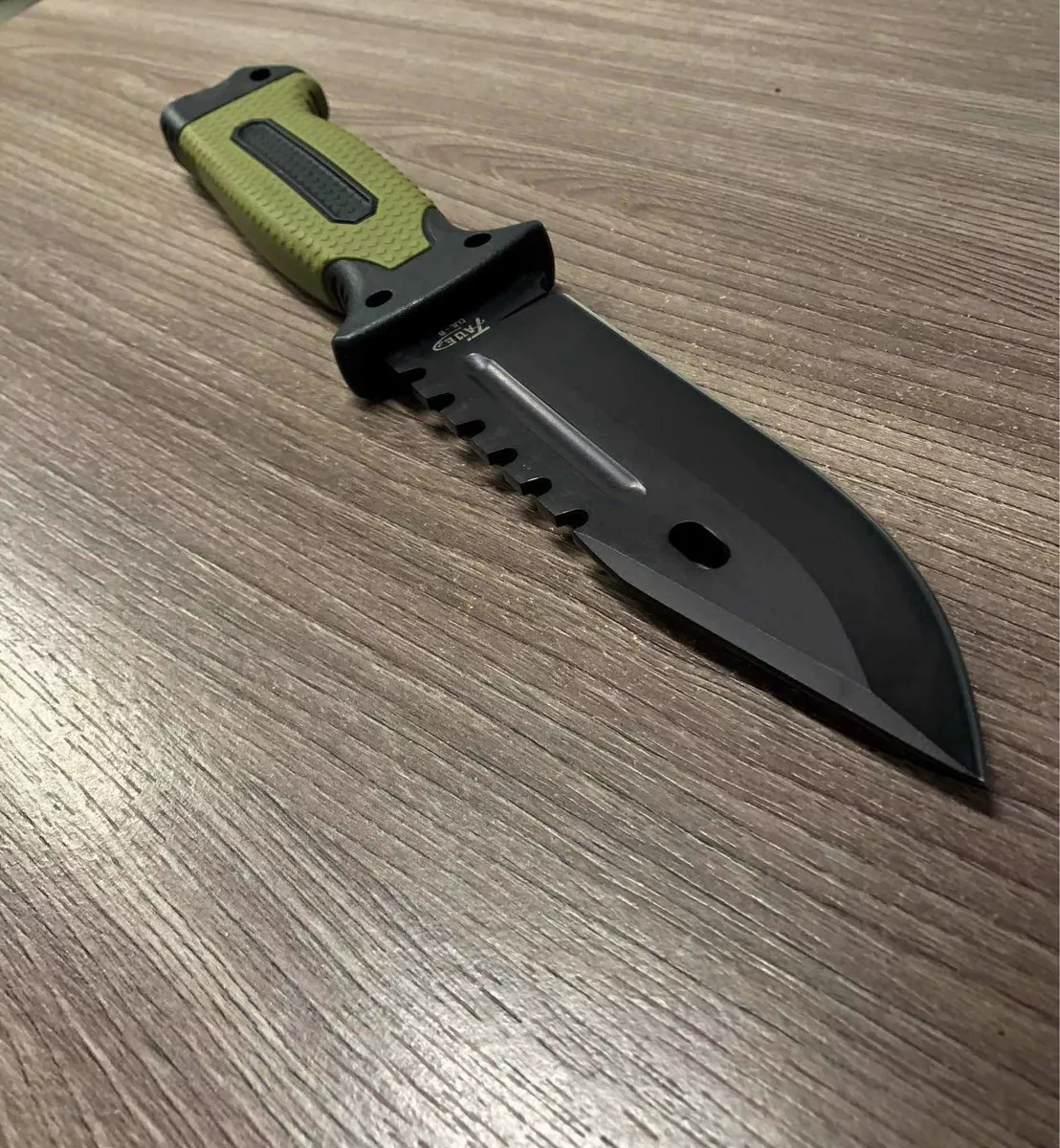 Kit de Sobrevivência Faca + Itens