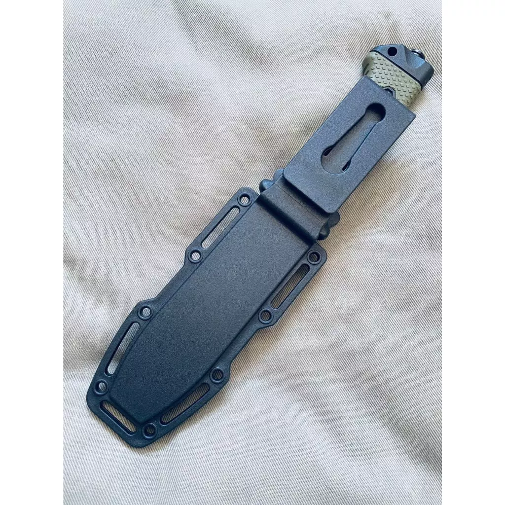 Kit de Sobrevivência Faca + Itens